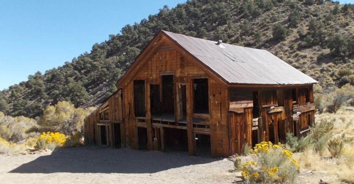 10 Eerie Yet Stunning Abandoned Places In Nevada You Have To See - Decor Hint