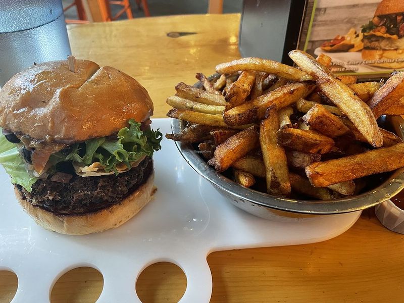 10 Idaho Fry-Sauce Burger Shacks Locals Love - Decor Hint Boise Fry Company, Boise