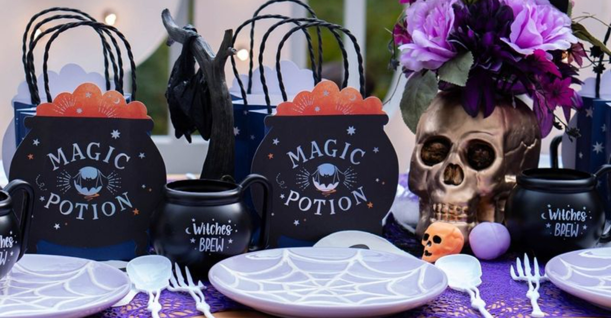 10 North Carolinas Spookiest Porches That Turn Heads Every Halloween - Decor Hint