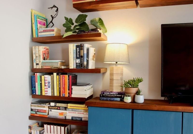 Floating Wonder Shelves