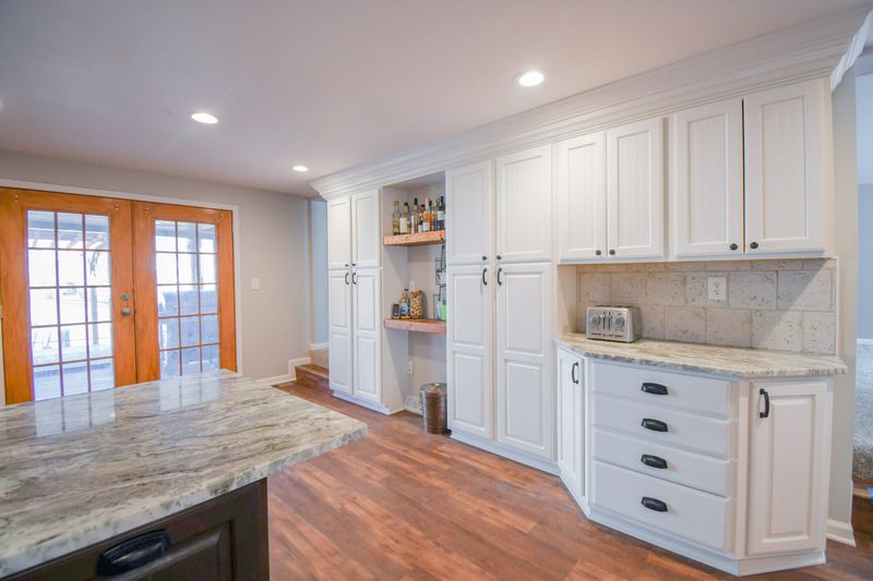 9 Pennsylvania Farmhouses With Kitchens Made For Gathering - Decor Hint 25 Robinhood Rd – Pittsburgh, PA
