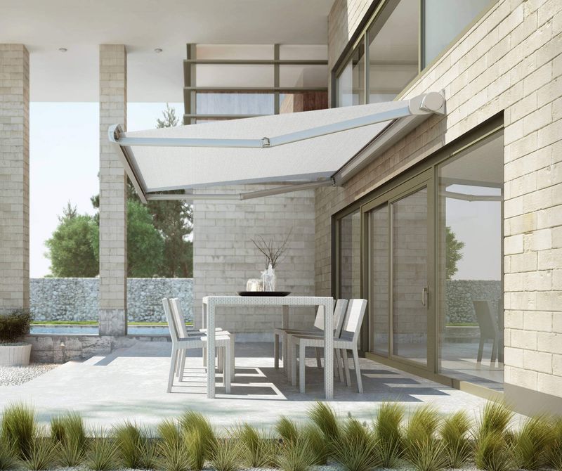 11 Arizona Patio Shade Ideas That Beat The Heat Fast - Decor Hint Retractable Fabric Awnings