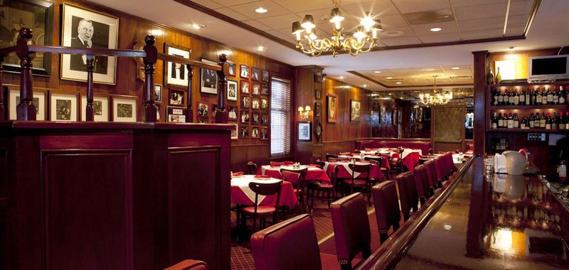 11 Classic Illinois Restaurants Seniors Can't Get Enough Of - Decor Hint Gene & Georgetti