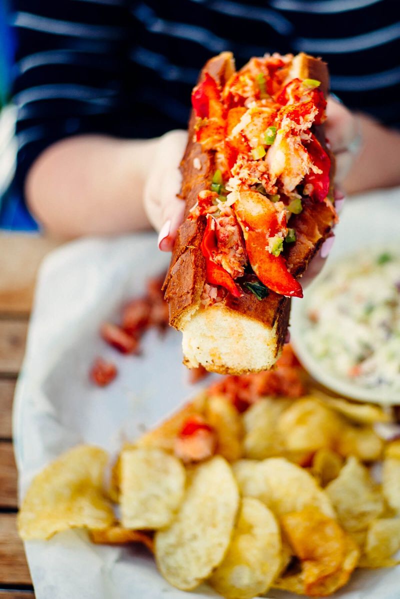 11 Coastal Eats With Seafood and Views Along California's Highway 1 - Decor Hint Sam's Chowder House (Half Moon Bay)