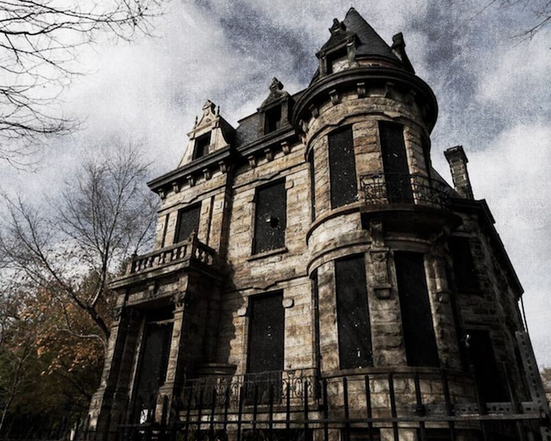Cleveland Haunted Trolley Tour – Cleveland, OH