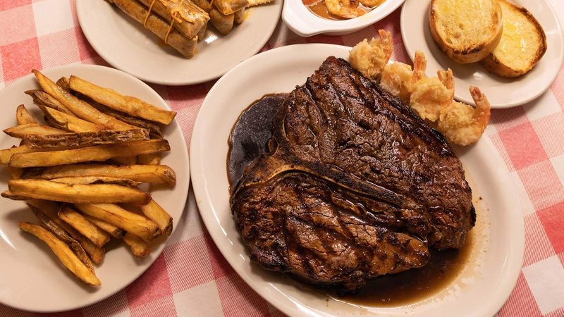 Doe's Eat Place (Greenville, MS)