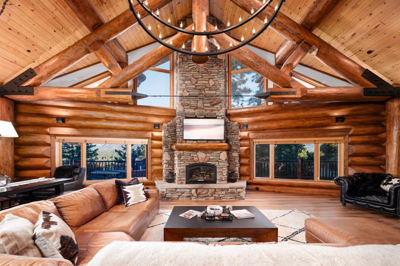 12 California Mountain Cabins That Blend Rustic With Modern Comfort - Decor Hint Eastwood Lodge – Big Bear City