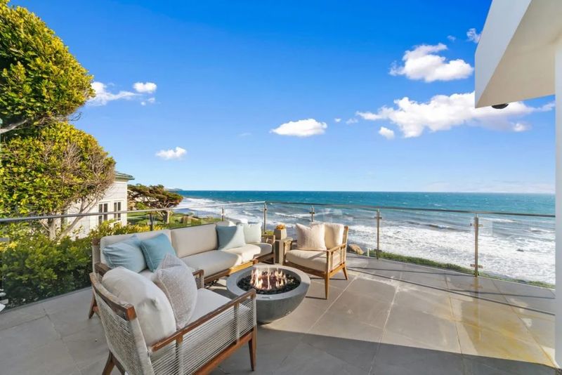 Malibu Beachfront Paradise