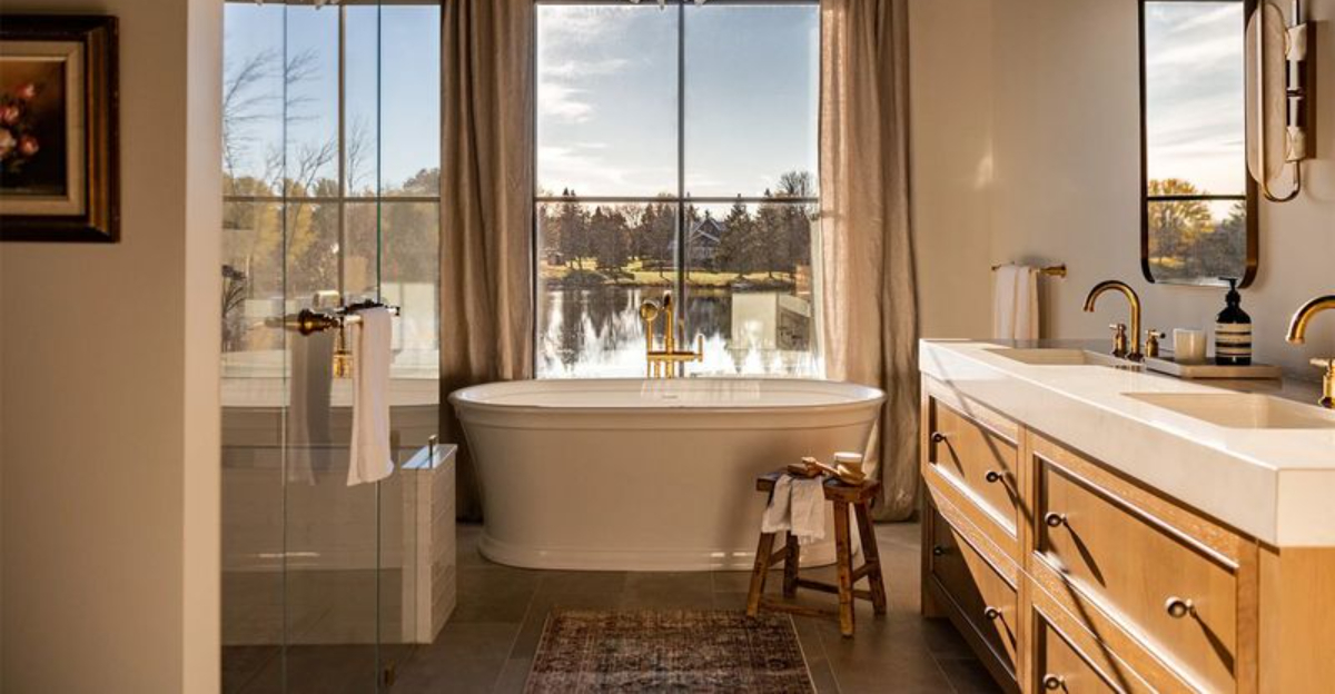 12 Virginia Country Bathrooms With Simple Warm Touches - Decor Hint