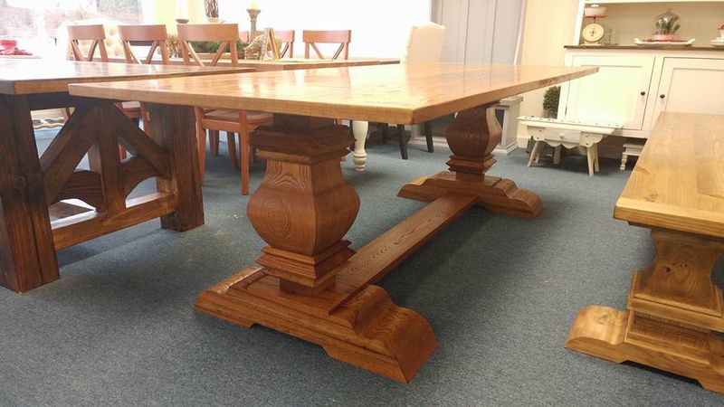 12 Wisconsin Farm Tables That Bring Everyone Together - Decor Hint Classic Oak Trestle Table