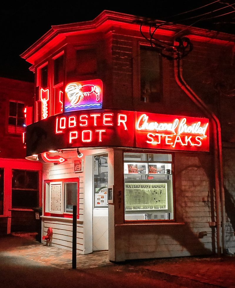 The Lobster Pot