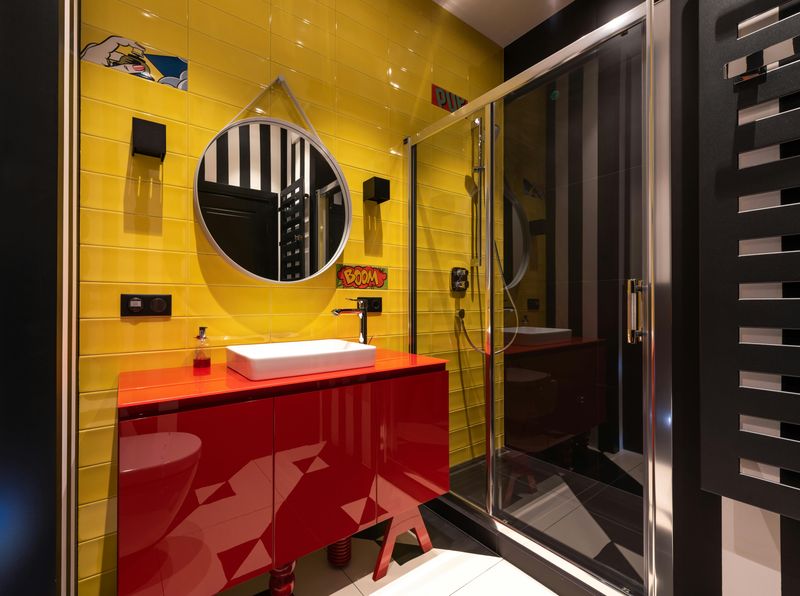 16 Ideas That Could Help Your Tiny Bathroom Look Larger - Decor Hint Use Light Wall Colors