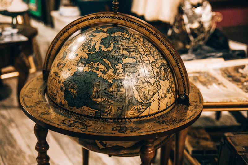 Vintage Globe Bar