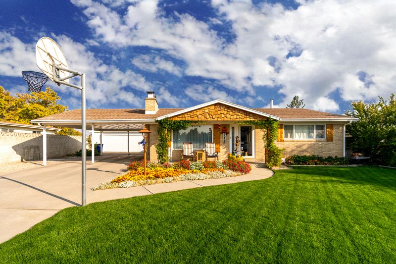 Curb Appeal Sets The Stage