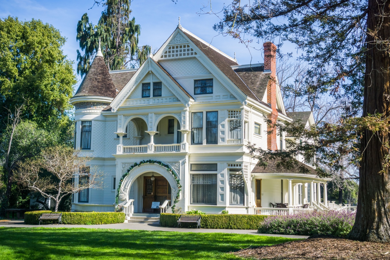 16 Things To Know About Victorian Style Homes