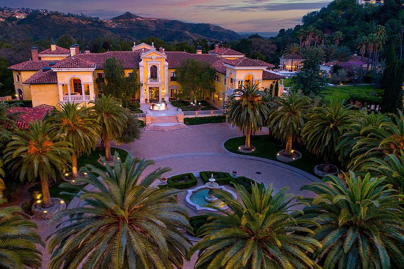 Villa Firenze In Beverly Hills