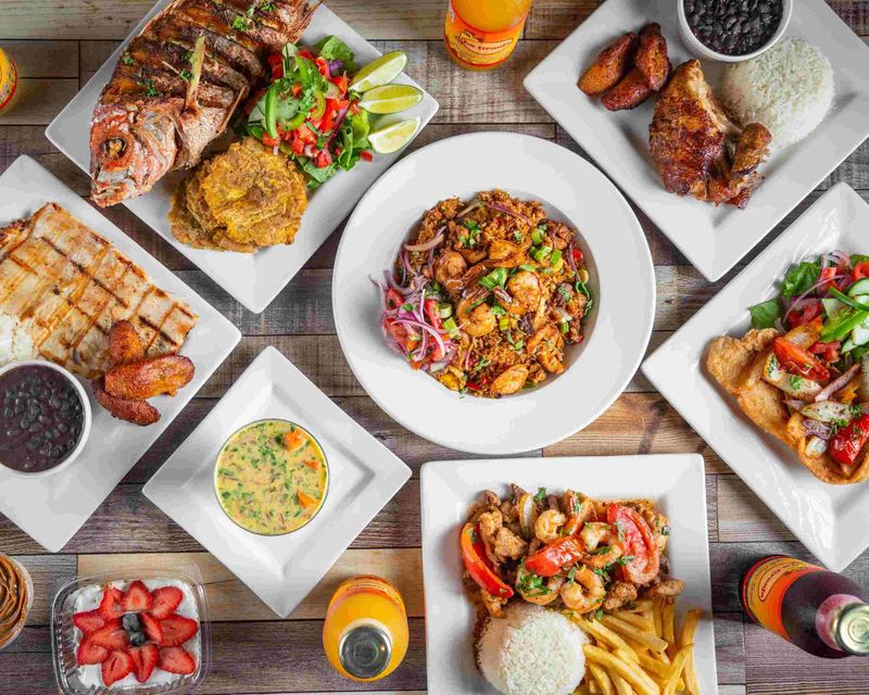 9 Must-Try Florida Food Court Chains For A Quick Bite - Decor Hint La Granja