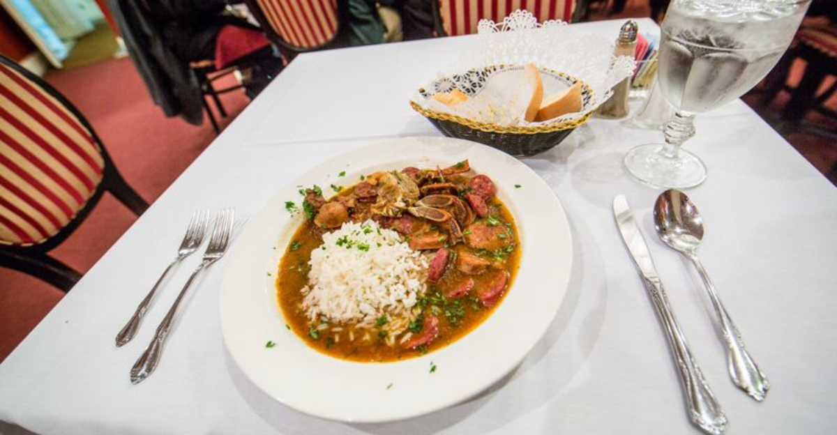 4 Soul Food Spots In Louisiana Where The Gumbo's As Good As Grandma's Hug - Decor Hint 4 Soul Food Spots In Louisiana Where The Gumbos As Good As Grandmas Hug - Decor Hint