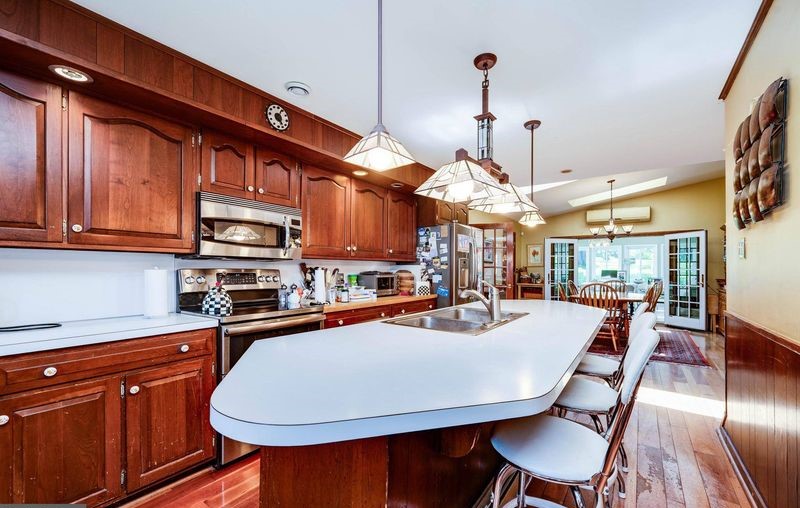 9 Pennsylvania Farmhouses With Kitchens Made For Gathering - Decor Hint 578 Old Lancaster Pike – Reading, PA