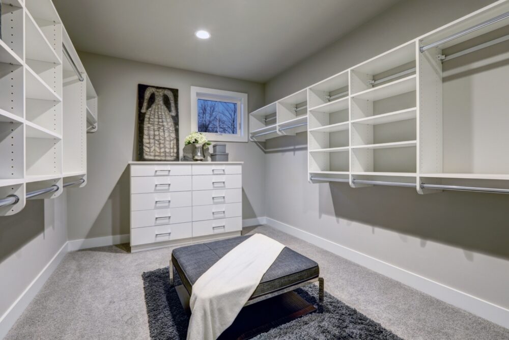 6 Closet Layouts That Can Maximize Storage Without Looking Cluttered