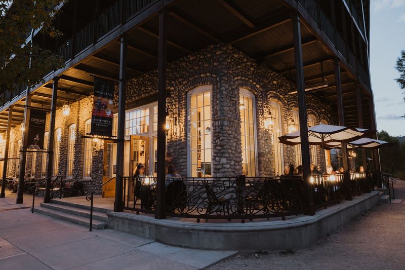 6 North Carolina Restaurants Locals Recommend And 6 They Can't Get Enough Of - Decor Hint Buena Vista Bar & Grill