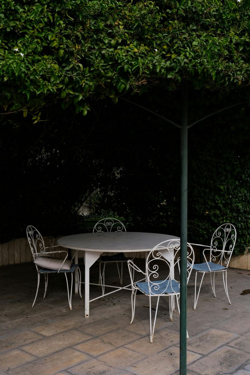 6 Smart Upcycling Tips That Could Give Your Backyard A Fresh Look - Decor Hint Use Vintage Chairs as Outdoor Seating