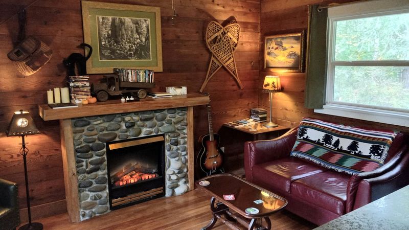 5 Washington Craftsman Bedrooms With Built-In Warmth - Decor Hint River Rock Fireplace in Bellingham Bungalow