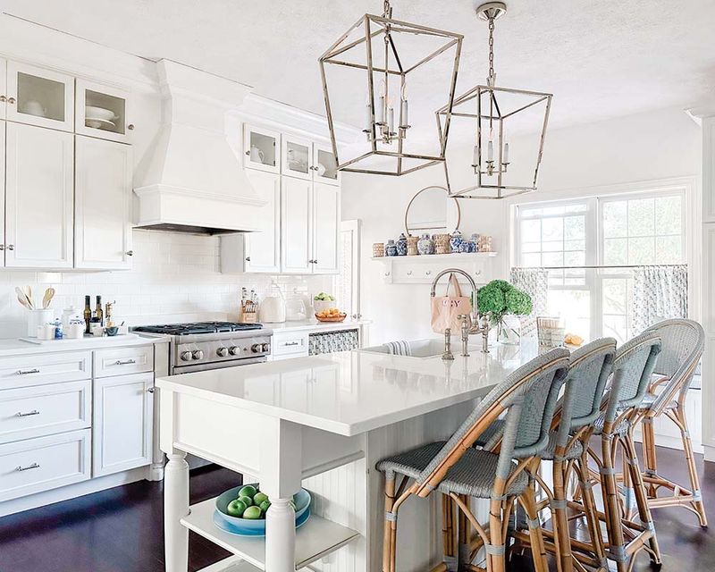 7 Farmhouses In Illinois That Prove Rustic Can Still Feel Fresh - Decor Hint Maggie York's Renovated Family Farmhouse