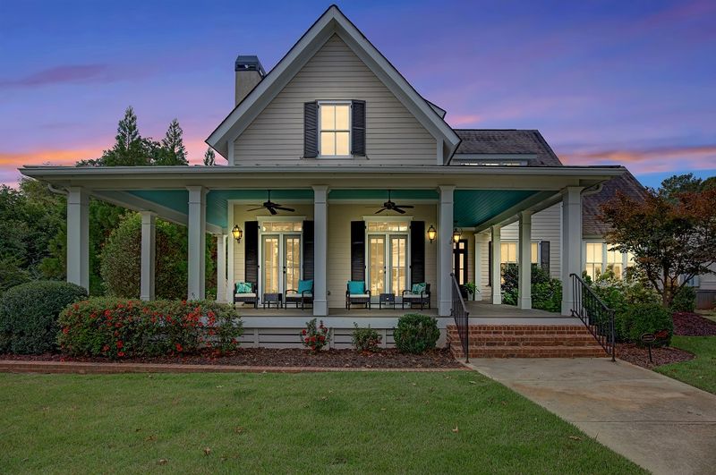7 Georgia Farmhouses With Porches Built For Storytelling - Decor Hint Senoia's Vintage Showstopper