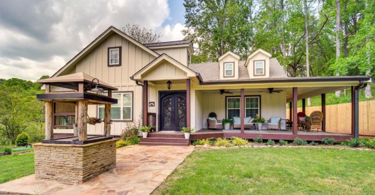 7 Georgia Farmhouses With Porches Built For Storytelling - Decor Hint 7 Georgia Farmhouses With Porches Built For Storytelling - Decor Hint