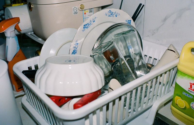 Leaving Clutter on Surfaces