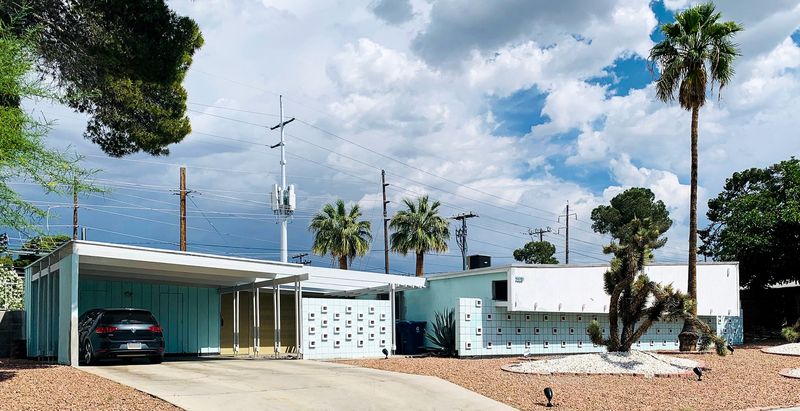 7 Las Vegas Ranch Homes That Time-Traveled From The '60s - Decor Hint Paradise Palms: The Quintessential Mid-Century Community