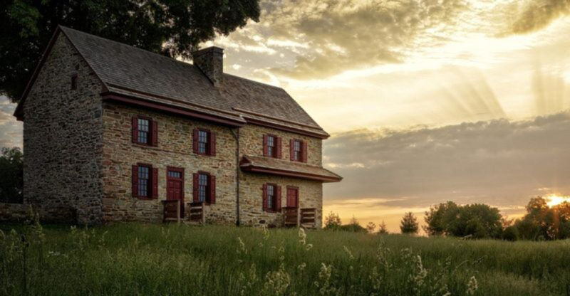 7 Pennsylvania Farmhouses Wrapped In Earthy Autumn Colors