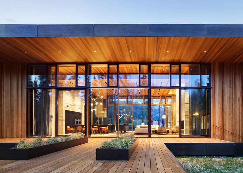7 Reasons This Glass Home Is The Dream Getaway For Teton Mountain Lovers In Wyoming - Decor Hint Panoramic Teton Views From Every Room