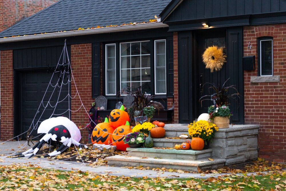 7 Tacky Fall Decor Items I Couldn't Ignore On My Neighborhood Walk
