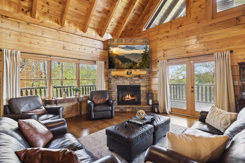 Brother's Cove: Mountain Luxury Hideaways