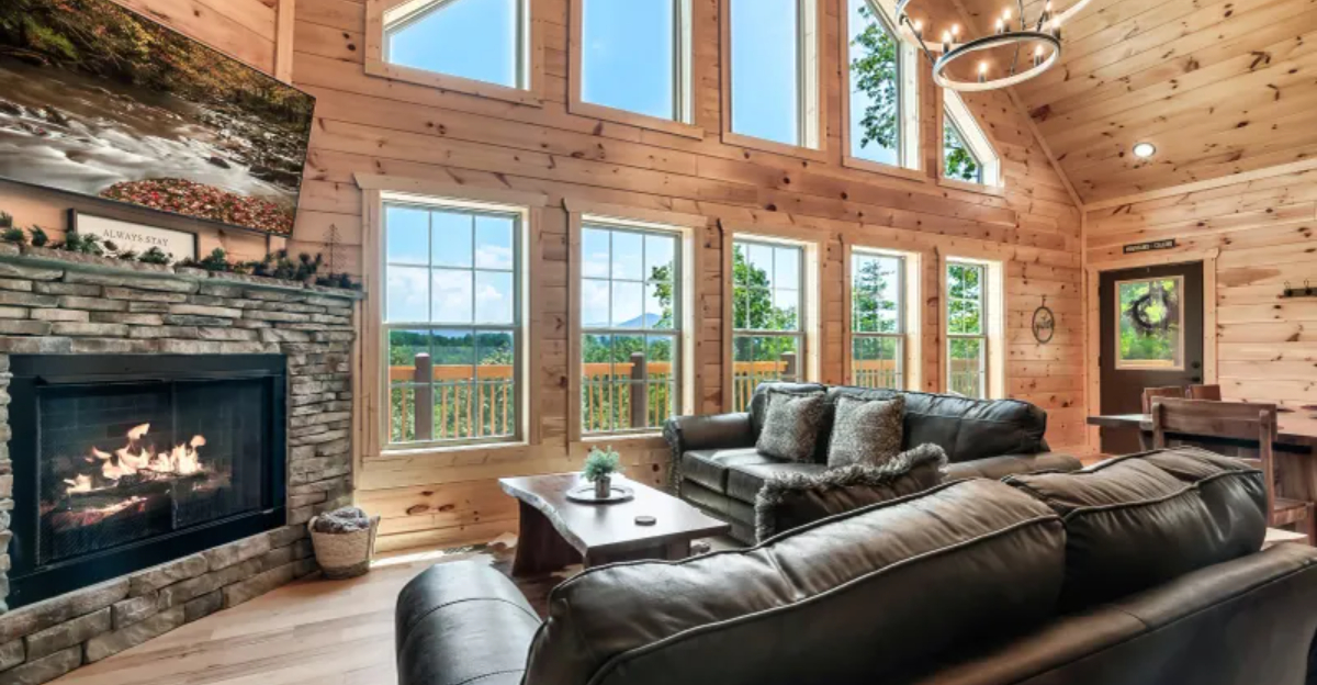 7 Tennessee Log Cabins With Interiors That Warm A Winter Evening 2 - Decor Hint