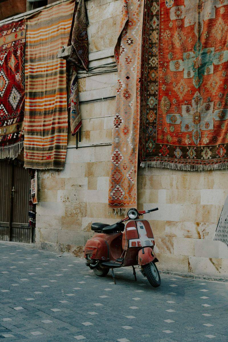 Ways To Find And Incorporate Tapestries Into Home Design - Decor Hint Sourcing Tapestries From Local Artisan Markets