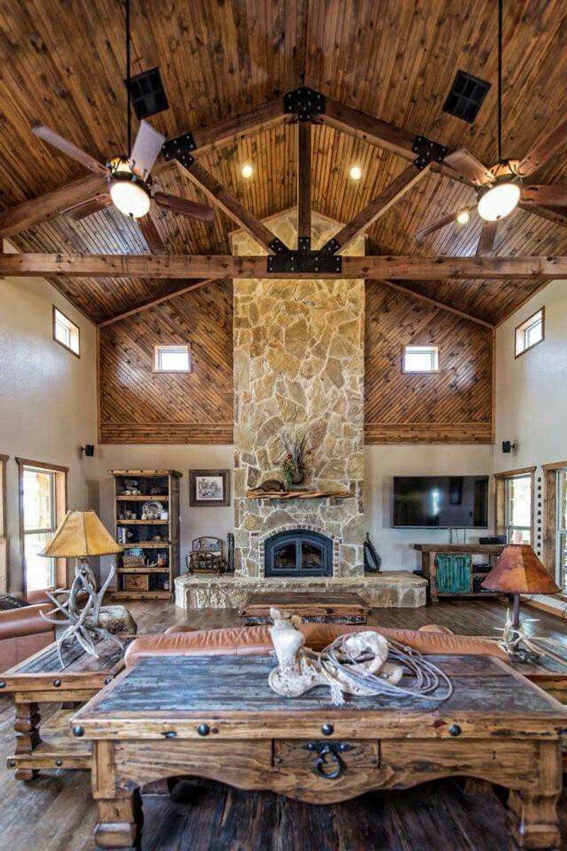 Great Room With Vaulted Ceilings