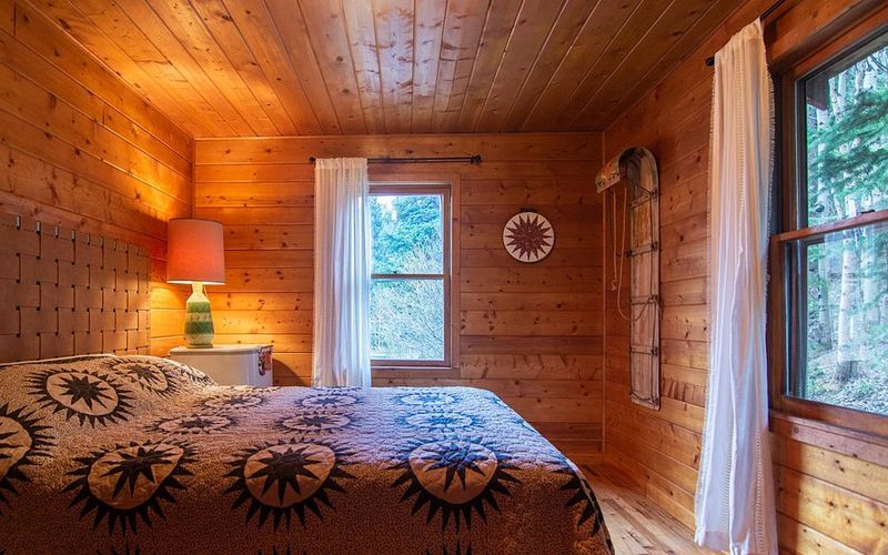 Flying Moon Cabins – Idaho Springs, CO