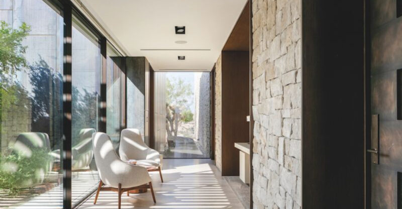 8 Nevada Desert Homes With Interiors That Beat The Heat