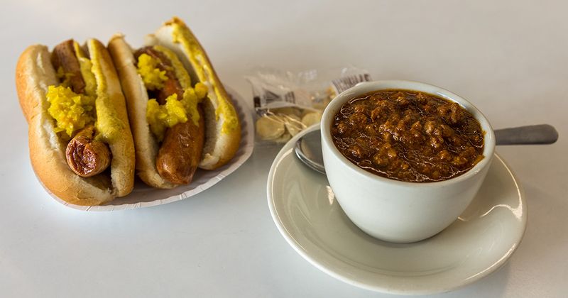 8 New Jersey Hot Dog Stands Serving Flavor Straight From The Past - Decor Hint Rutt's Hut