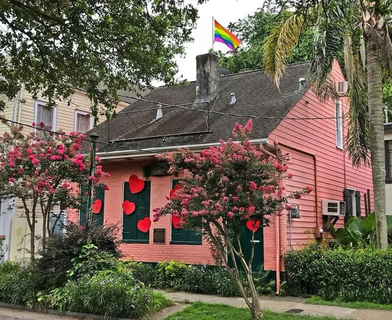 8 New Orleans Creole Cottages With Classic Vintage Appeal - Decor Hint The Pink Lady of Esplanade Avenue