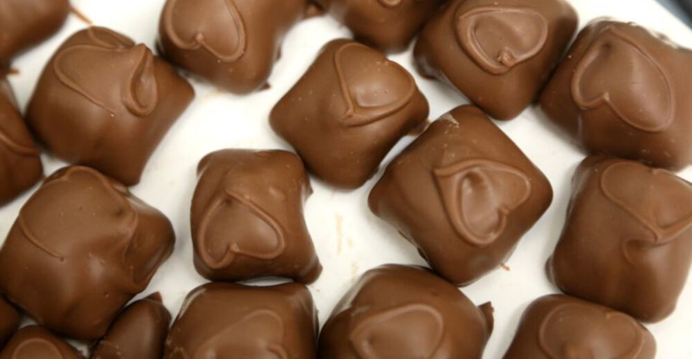 8 Nostalgic Ohio Candies That Take You Back In Time - Decor Hint