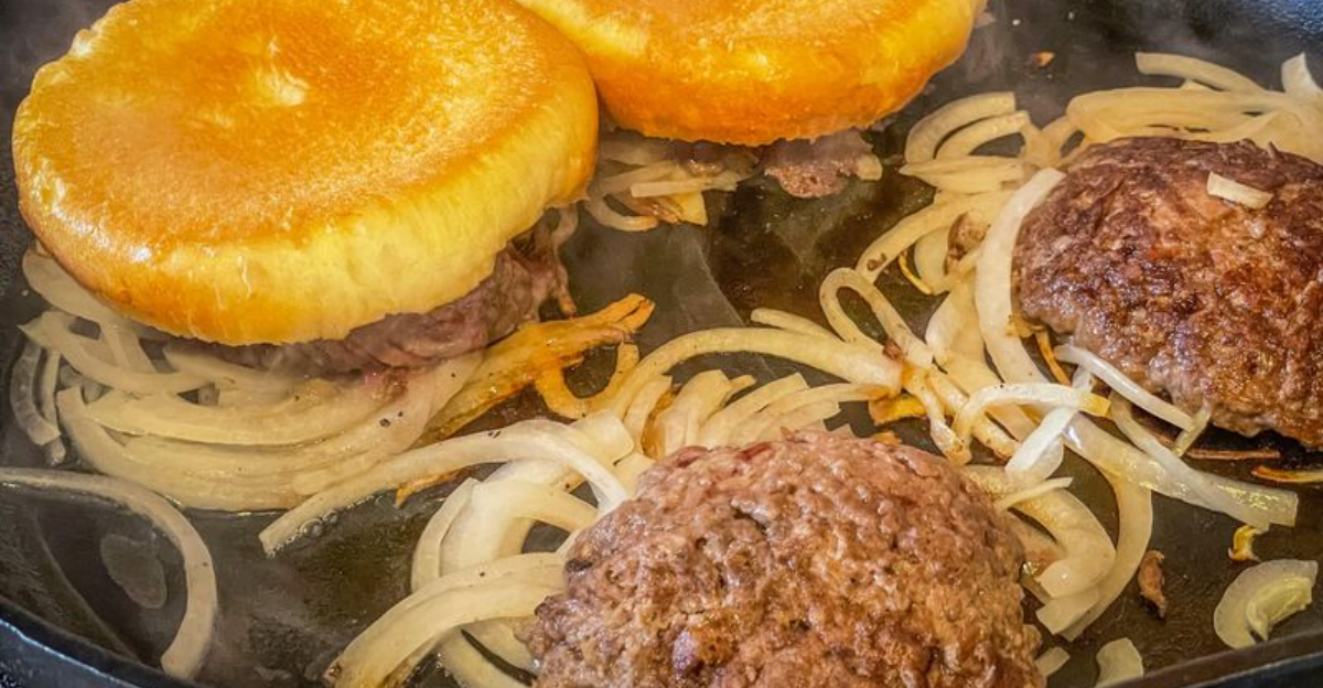 8 Oklahoma Fried Onion Burger Joints That Sizzle Right - Decor Hint