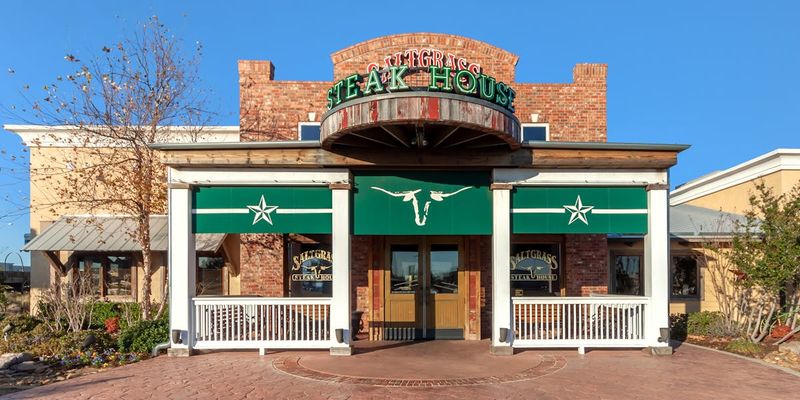 8 Oklahoma Steakhouse Chains Known For Hitting The Spot - Decor Hint Saltgrass Steak House: Gulf Coast Flavor In The Heartland