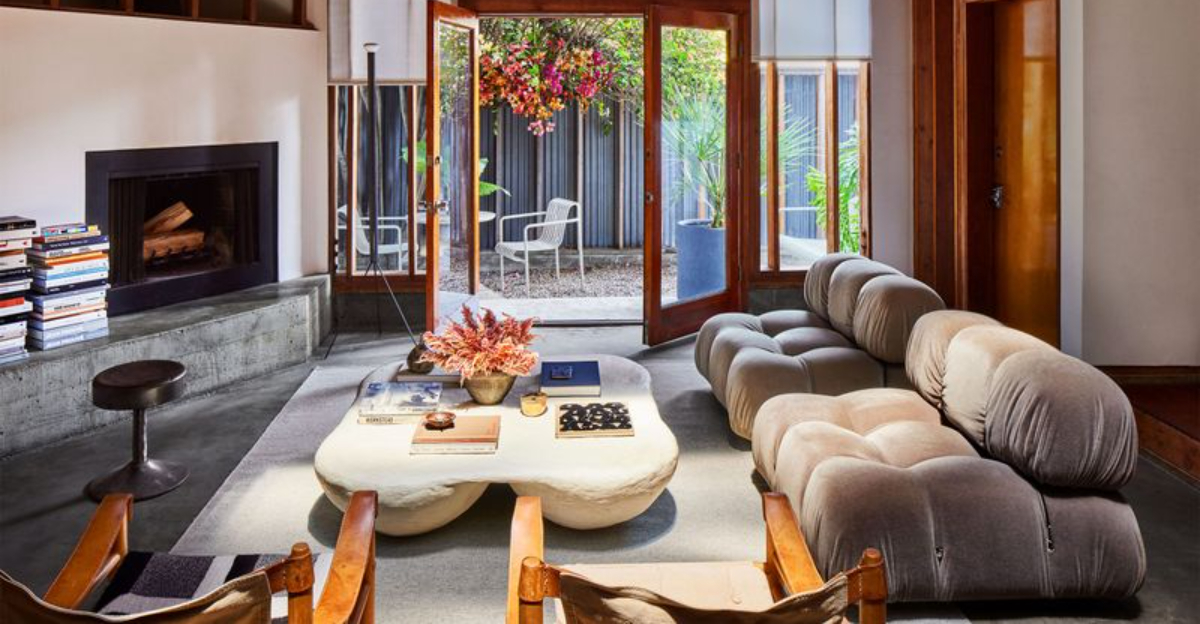 8 Oregon Living Rooms With Moody Autumn Palettes That Feel - Decor Hint