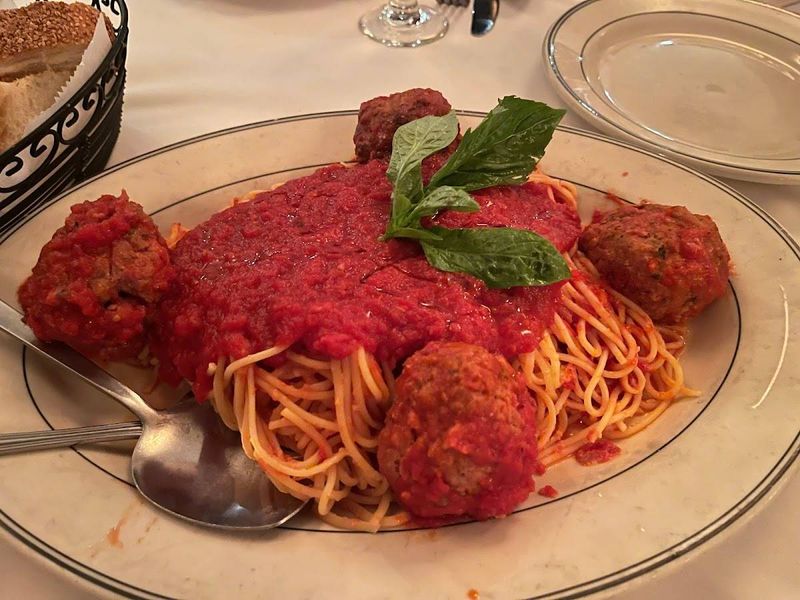 Tony's Di Napoli: Family-Style Feasting