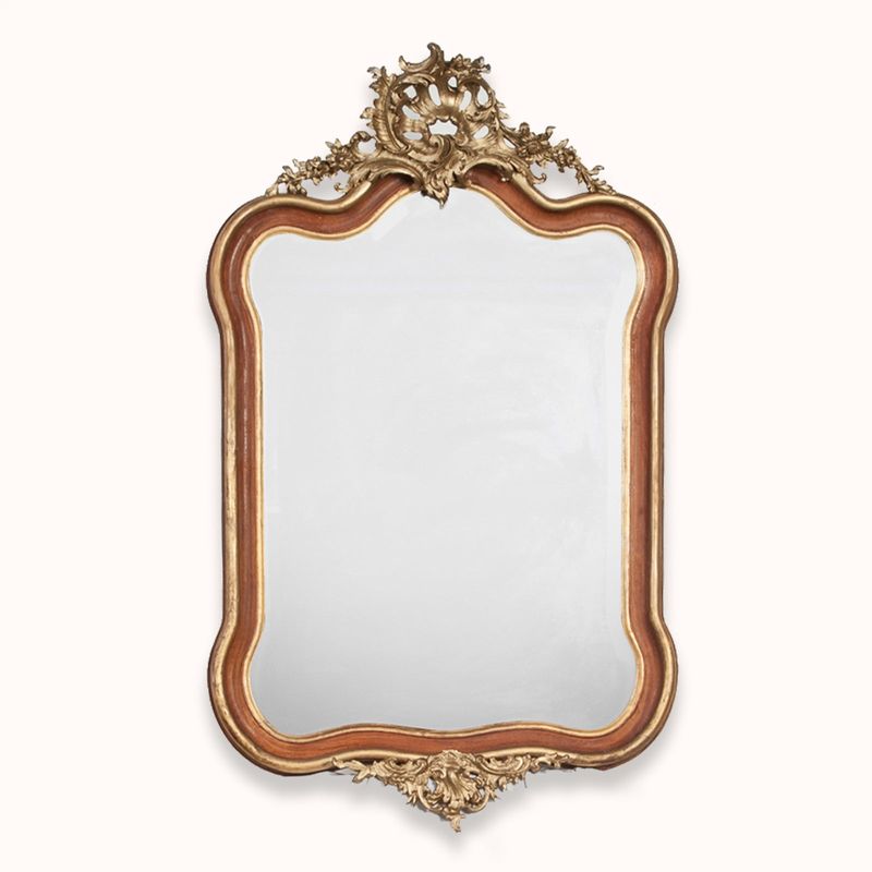 Gilded Mirror Frames That Catch Morning Light