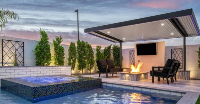 8 Stylish Arizona Courtyards That Keep Their Cool In Every Season